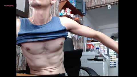 jhosuamoore2 online show from May 17, 2:26 pm