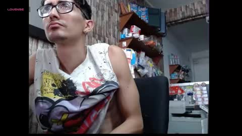 jhosuamoore2 online show from May 14, 9:13 pm
