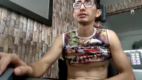 jhosuamoore2 online show from April 29, 8:46 pm