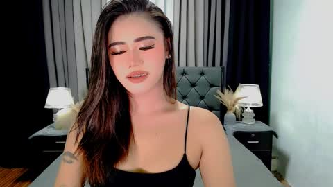 julie online show from April 28, 11:53 pm