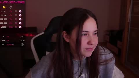 jia_lisaa online show from March 3, 1:45 pm