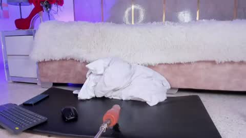 Jiggly online show from July 3, 6:40 am