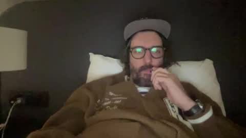 Snapshot of jimboo400 chatting on December 5, 9:22 pm jimboo400 online show from December 5, 9:22 pm