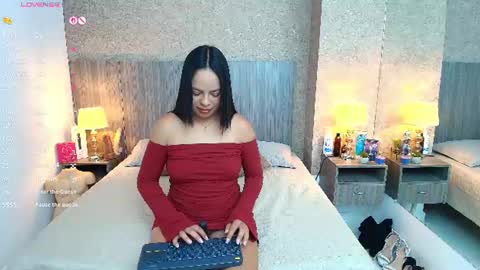 Jimena Salazar online show from June 22, 7:10 pm