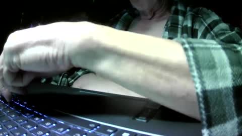 jimjr67 online show from October 2, 12:15 pm