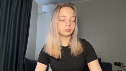 Steff online show from November 13, 8:17 am