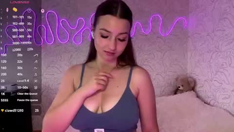 Kate online show from July 5, 5:09 pm