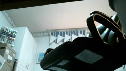 jimwellhung online show from May 2, 3:01 am