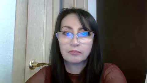 jinaluv online show from May 10, 2:45 pm