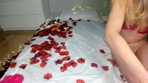 Jiwoo online show from February 15, 12:46 am