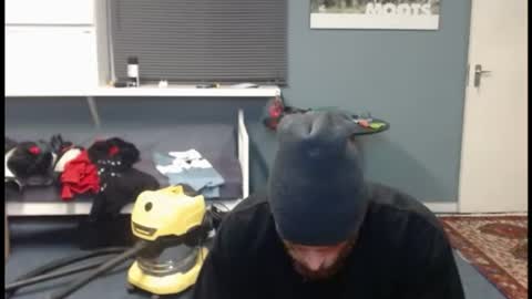 JamesJan van Rebel online show from June 25, 3:47 am