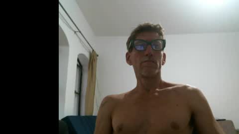 jlmbud online show from May 2, 4:13 pm