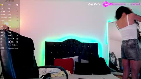 Joa Isaza     online show from October 26, 4:35 am