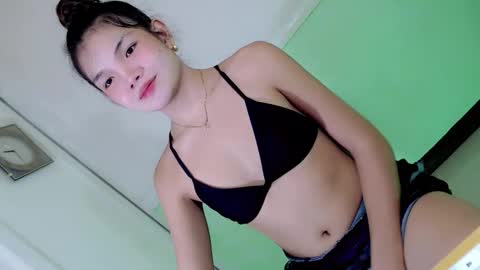 joanna_johnson online show from April 27, 12:52 am