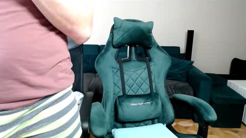 Joanna and Greg online show from March 5, 1:20 pm