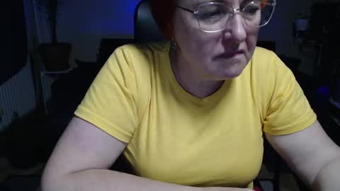 Snapshot of joannaandneighbour chatting on October 21, 3:05 pm Joanna and Greg online show from October 21, 3:05 pm