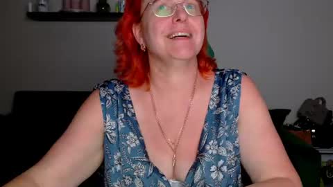 Joanna and Greg online show from July 6, 2:14 pm
