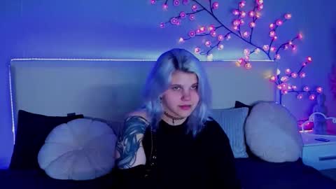 Snapshot of joannlowes chatting on September 30, 8:41 pm Joann online show from September 30, 8:41 pm