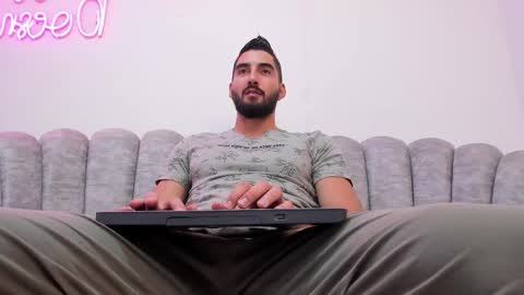 JOAO BATISTA online show from February 25, 12:14 am