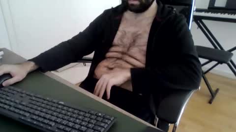 joaodias_18 online show from February 5, 12:42 pm