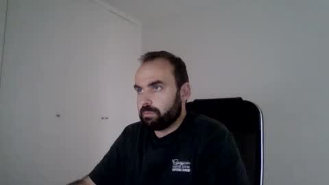 joaodias_18 online show from October 8, 5:19 pm