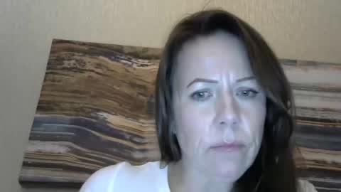 Leigh online show from March 31, 2:23 am