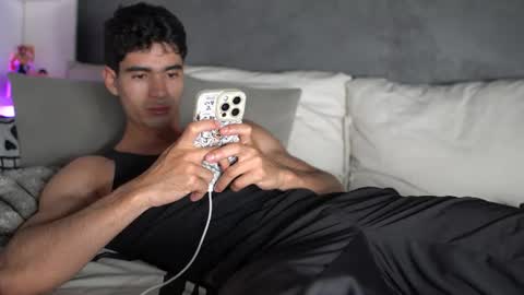joe_steel1 online show from July 7, 1:51 am