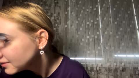 Aurora online show from February 13, 7:01 am