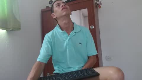johan online show from June 1, 7:59 pm