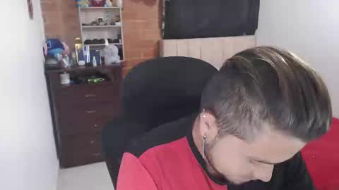 JOHAN independient model online show from March 5, 3:21 pm