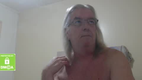 Snapshot of john_little_one chatting on January 16, 5:23 pm JOHN online show from January 16, 5:23 pm