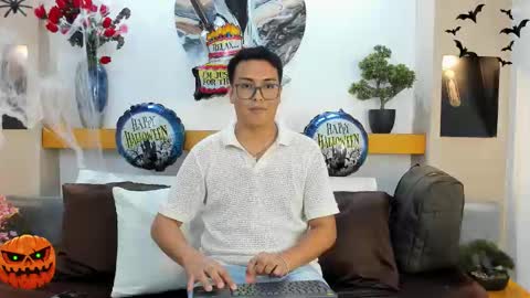 Snapshot of johnbelrose chatting on October 20, 7:30 pm johnbelrose online show from October 20, 7:30 pm