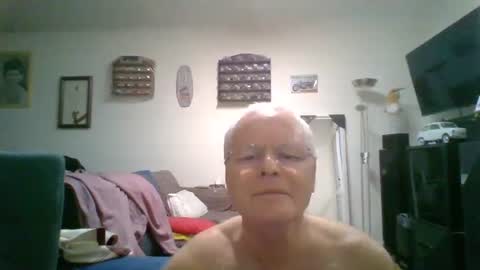 Snapshot of johndesnudado chatting on December 3, 12:30 am johndesnudado online show from December 3, 12:30 am