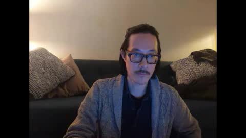 Snapshot of johneelicks chatting on October 24, 8:15 am Johnee online show from October 24, 8:15 am