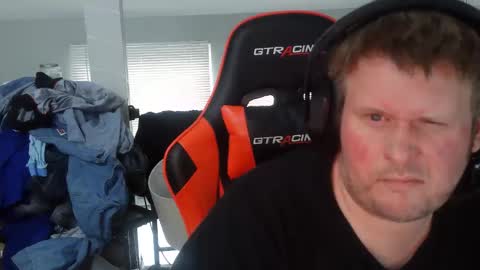 johnfernandez784 online show from March 26, 7:52 pm