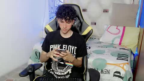 johnny_cagee online show from November 19, 6:02 am