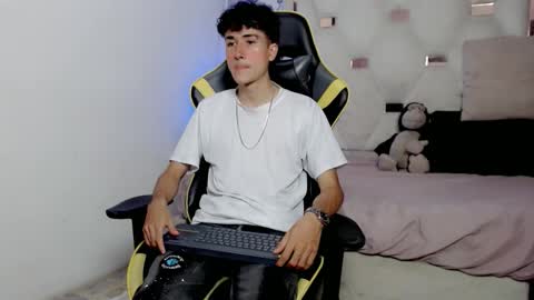 johnny_cagee online show from January 8, 6:52 am