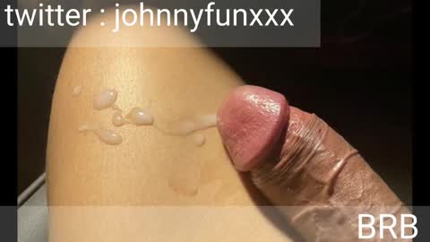 Johnnystrongarms                 online show from October 28, 2:34 am