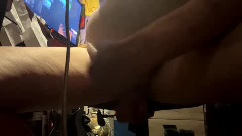 johnnyshung1 online show from April 30, 7:46 am