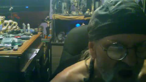 Snapshot of johnnyshung1 chatting on October 6, 5:09 pm johnnyshung1 online show from October 6, 5:09 pm