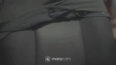 Snapshot of johnnyshung1 chatting on January 7, 1:14 pm johnnyshung1 online show from January 7, 1:14 pm