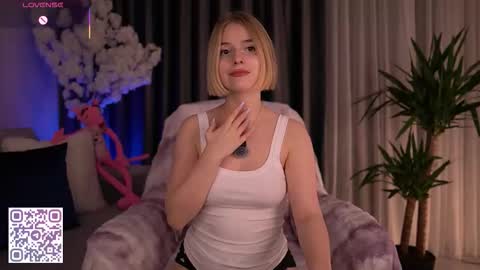 Paula online show from October 16, 12:10 am