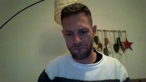 jojo19844 online show from December 14, 9:54 pm