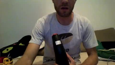 Snapshot of jojo19844 chatting on October 21, 7:28 pm jojo19844 online show from October 21, 7:28 pm
