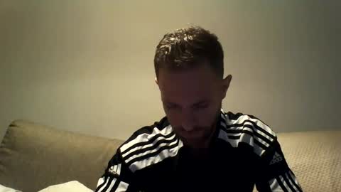 Snapshot of jojo19844 chatting on October 1, 9:08 am jojo19844 online show from October 1, 9:08 am