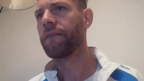 Snapshot of jojo19844 chatting on September 30, 5:07 am jojo19844 online show from September 30, 5:07 am