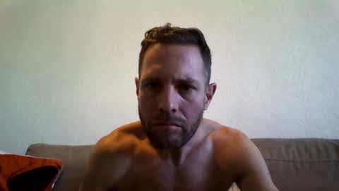 Snapshot of jojo19844 chatting on October 9, 11:48 am jojo19844 online show from October 9, 11:48 am