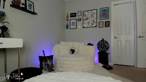    online show from June 26, 1:11 am