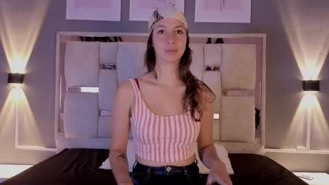 jolie_lov online show from November 14, 2:30 pm