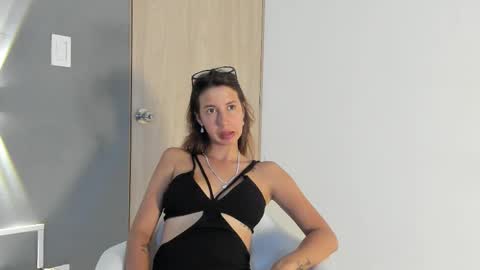jolie_lov online show from September 15, 2:51 pm